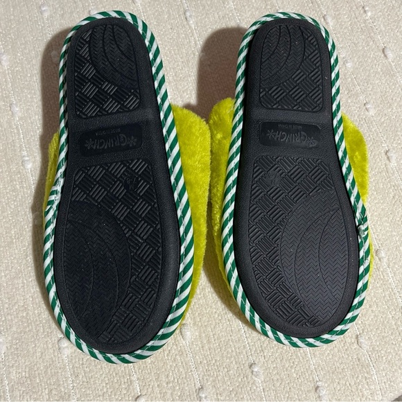 Dr. Seuss The Grinch Christmas Boys/ Girls House Slippers Size 7-8 - Picture 4 of 10